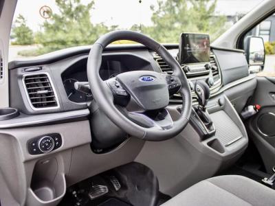 Bezbariérové auto Ford Independence vo výbave Titanium